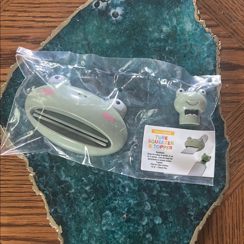 Frog Toothpaste Tube Squeezer and Topper